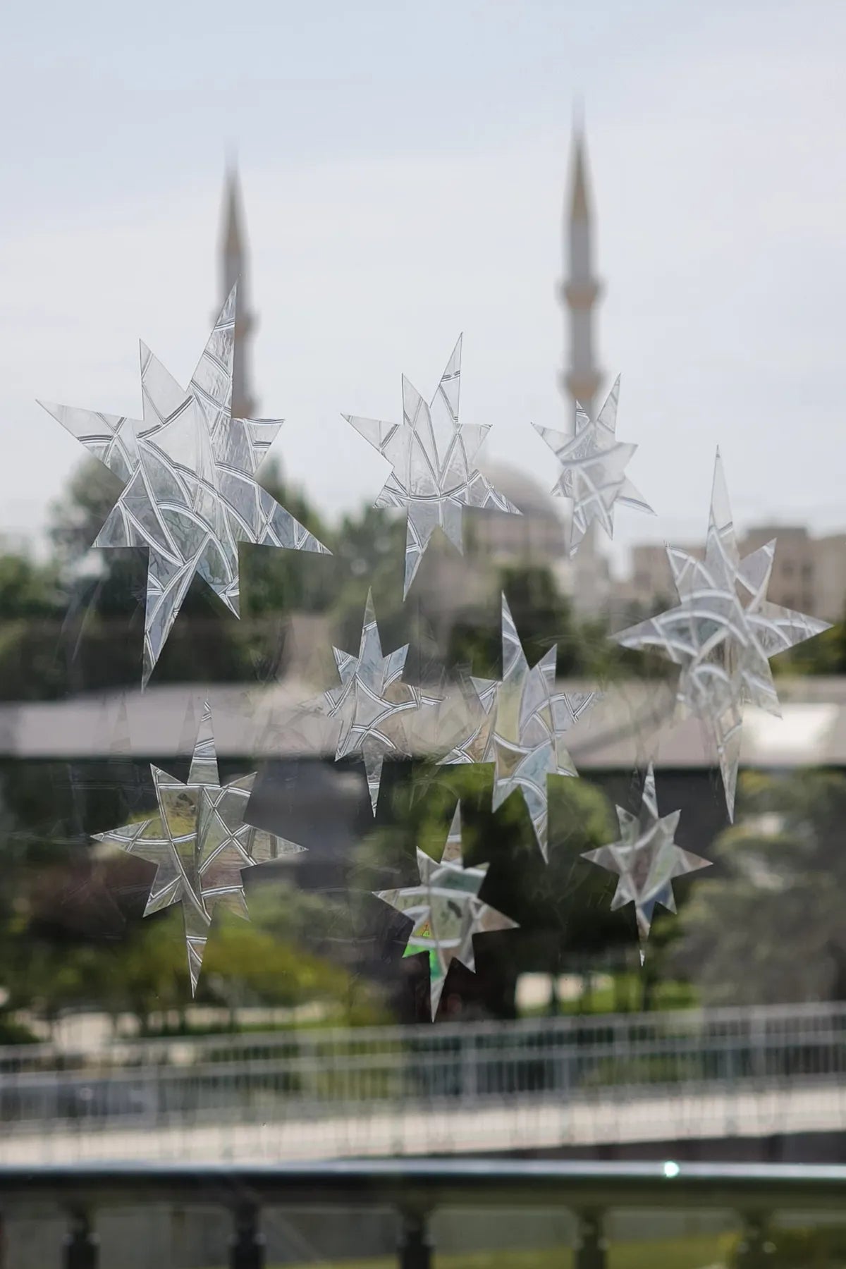 Gökkuşağı Efektli Cam Sticker – (9'lu) Yıldız Sticker